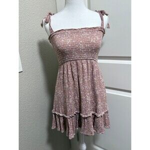 Be cool casual floral mini dress Medium